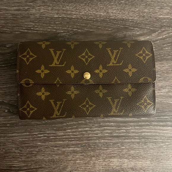 Louis Vuitton Handbags - Louis Vuitton Wallet